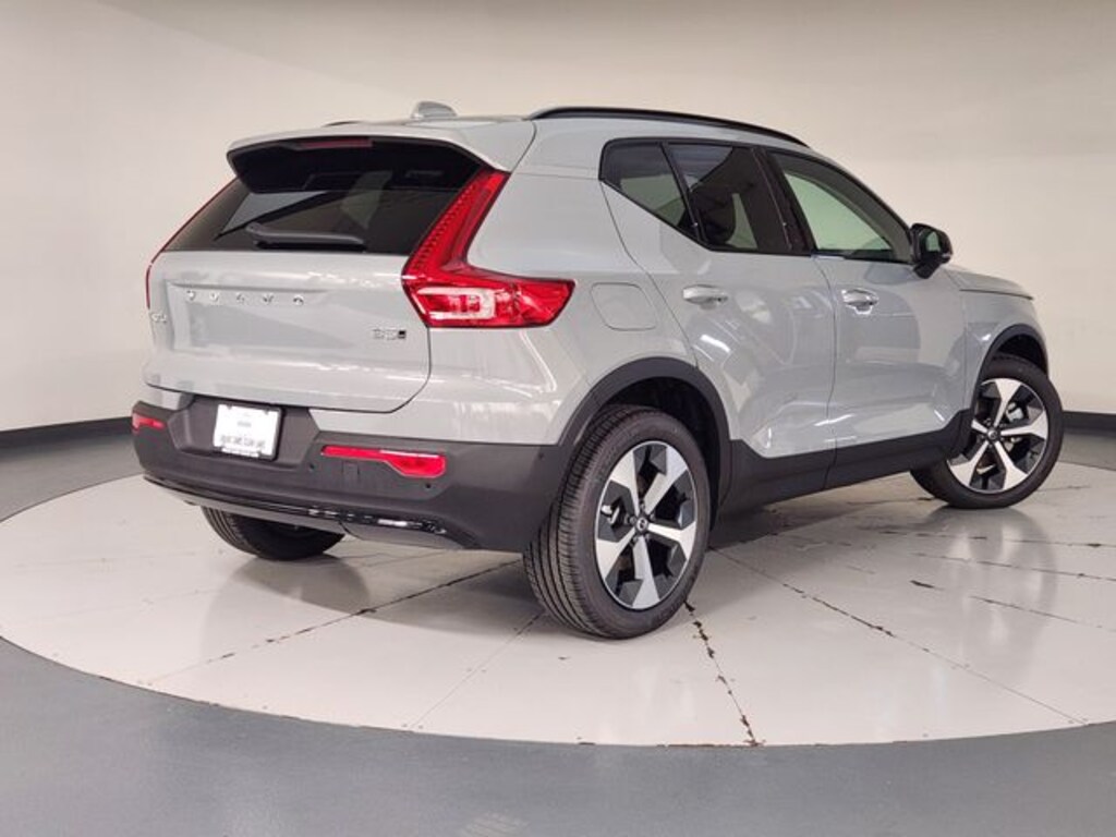 New 2026 Volvo XC40 B5 Plus SUV