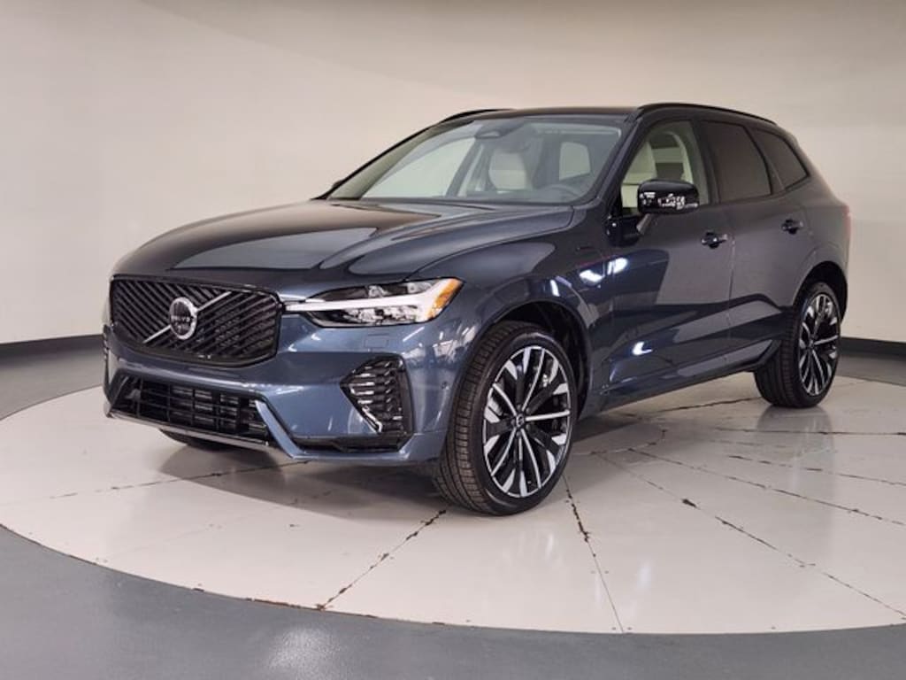 New 2026 Volvo XC60 plug-in hybrid T8 Ultra SUV
