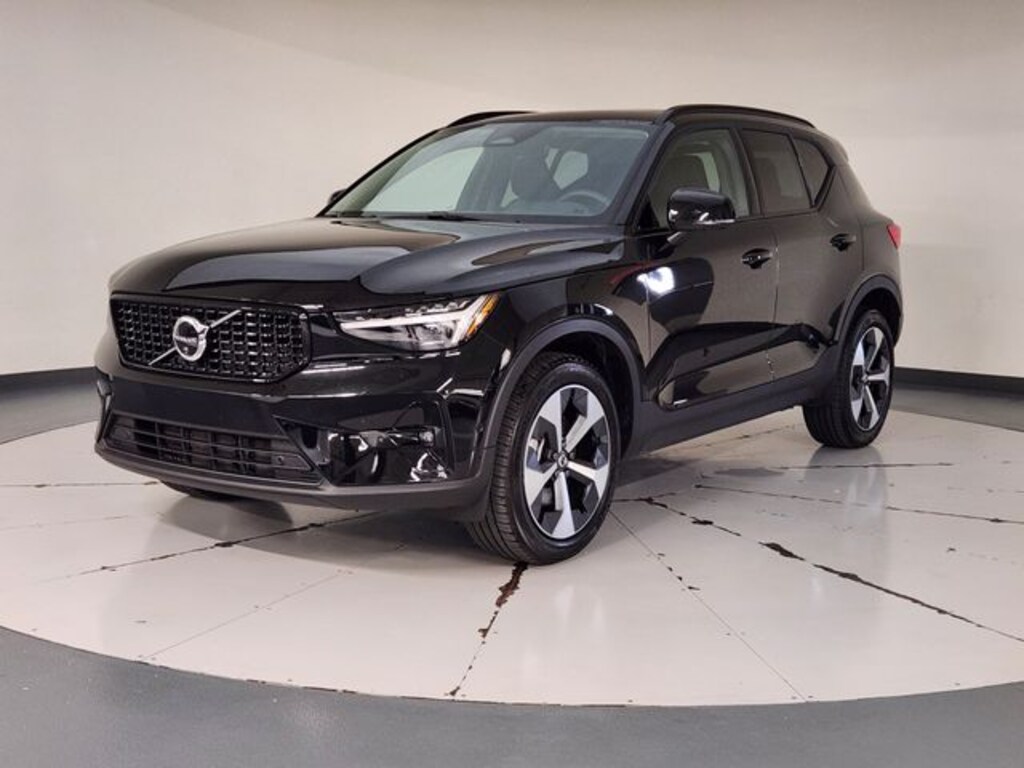 Certified 2026 Volvo XC40 B5 Plus SUV