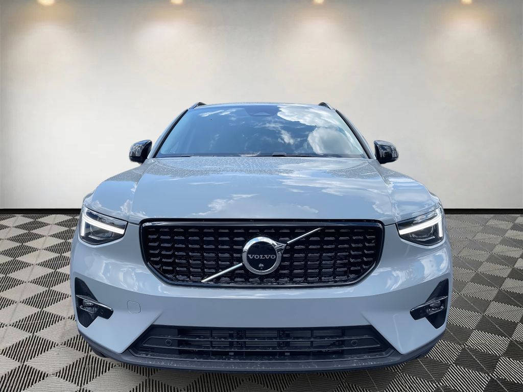 2026 Volvo XC40 Plus - Photo 7