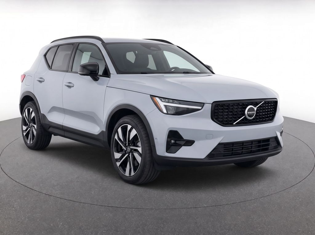 New 2026 Volvo XC40 B5 Ultra SUV
