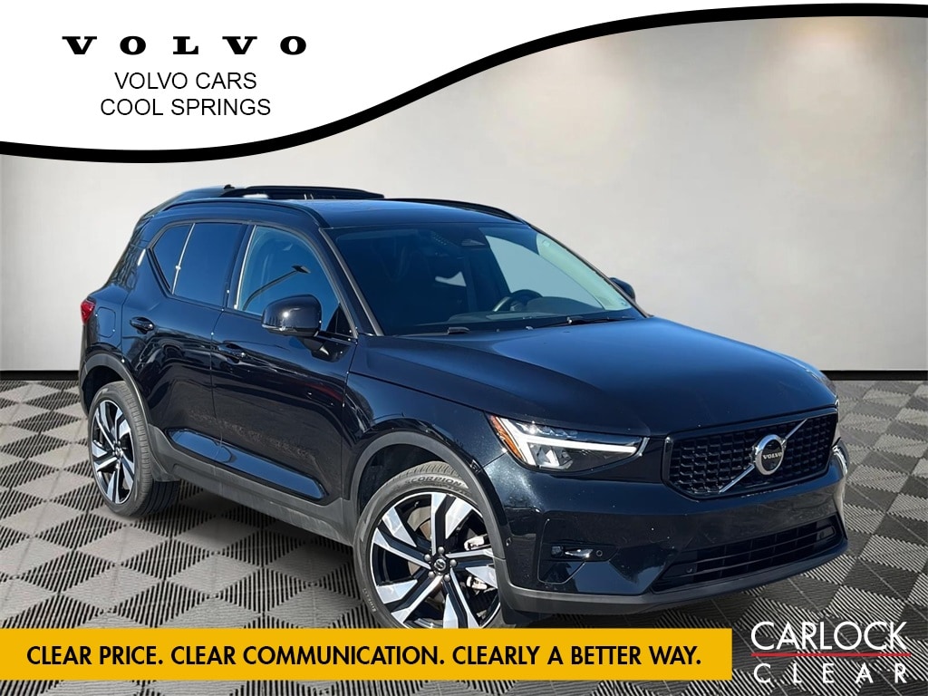 2024 Volvo XC40 Plus's photo