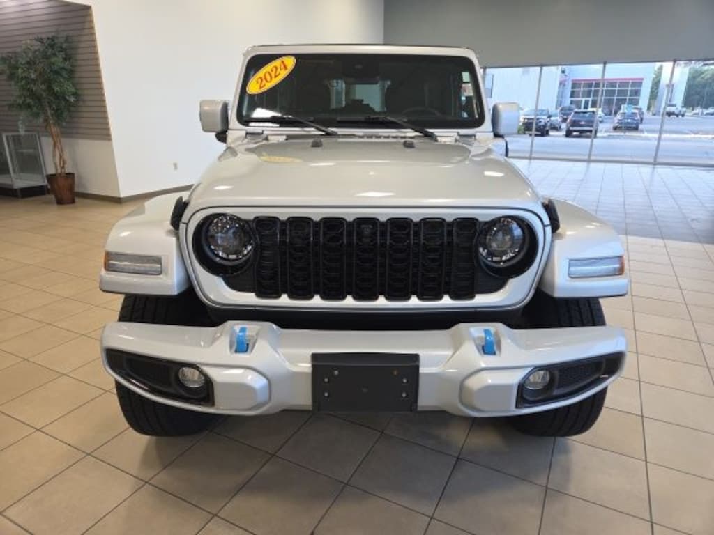 Used 2024 Jeep Wrangler 4xe High Altitude SUV