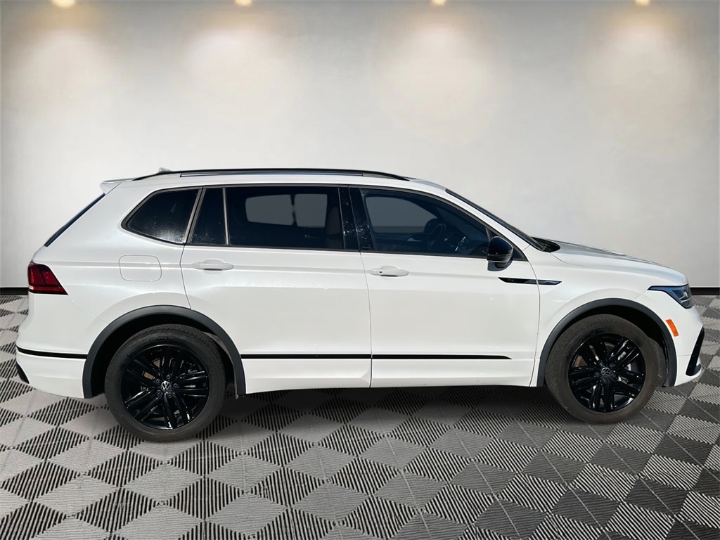 Used 2022 Volkswagen Tiguan 2.0T SE R-Line Black SUV