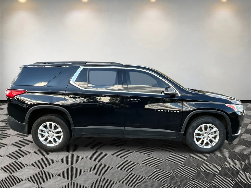 Used 2021 Chevrolet Traverse LT Leather SUV