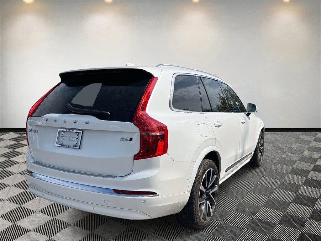 2024 Volvo XC90 Plus photo 2