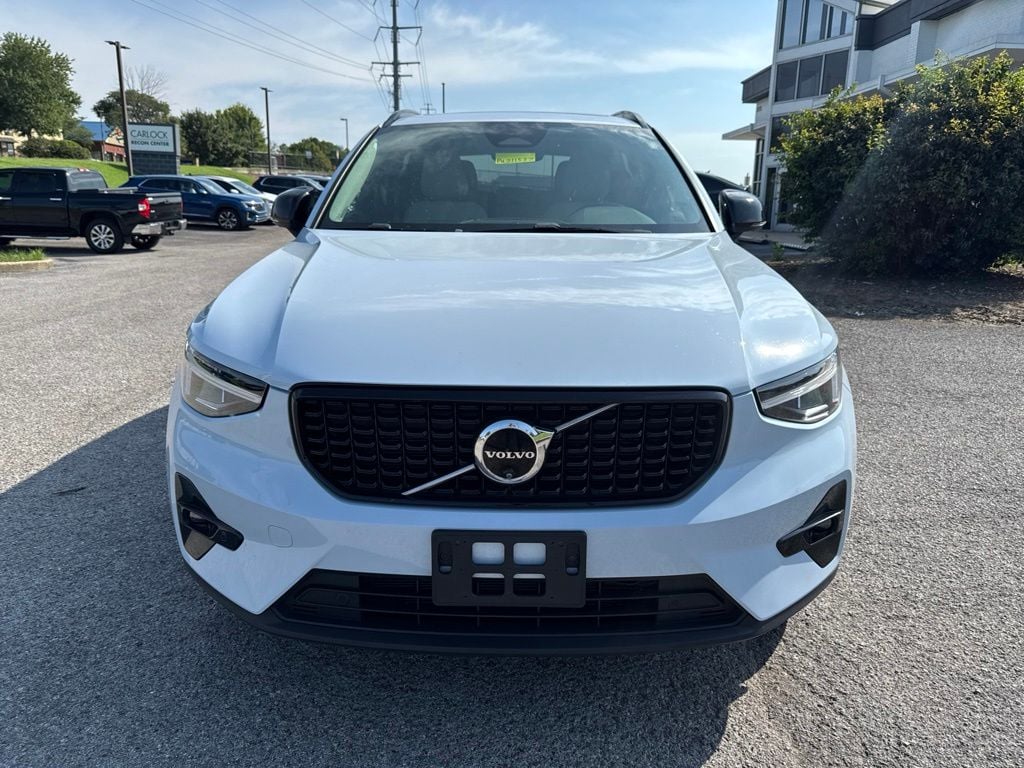 Certified 2024 Volvo XC40 B5 Plus Dark SUV