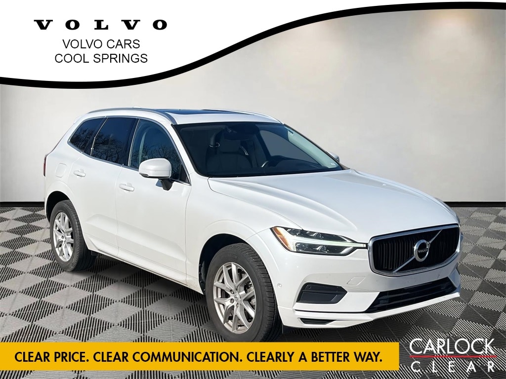 2018 Volvo XC60 Momentum's photo