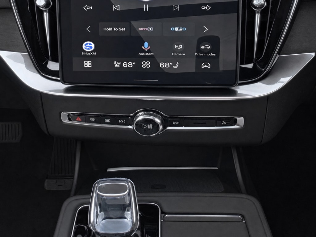 2026 Volvo XC90 Plus - Photo 10