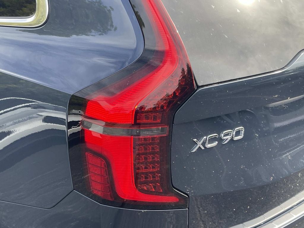 2026 Volvo XC90 Plus - Photo 9