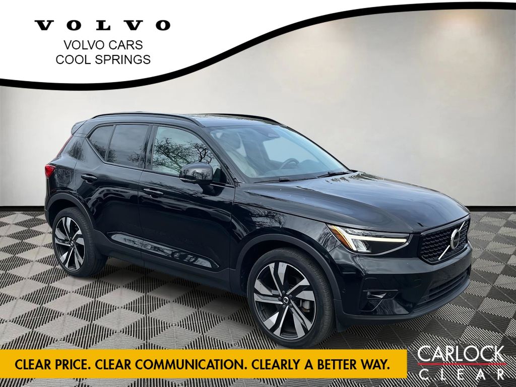 2023 Volvo XC40 SUV 