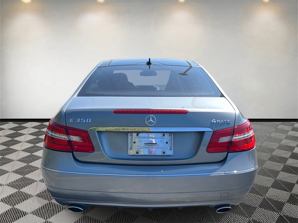 2013 Mercedes Benz E 350 4MATIC Coupe photo 4