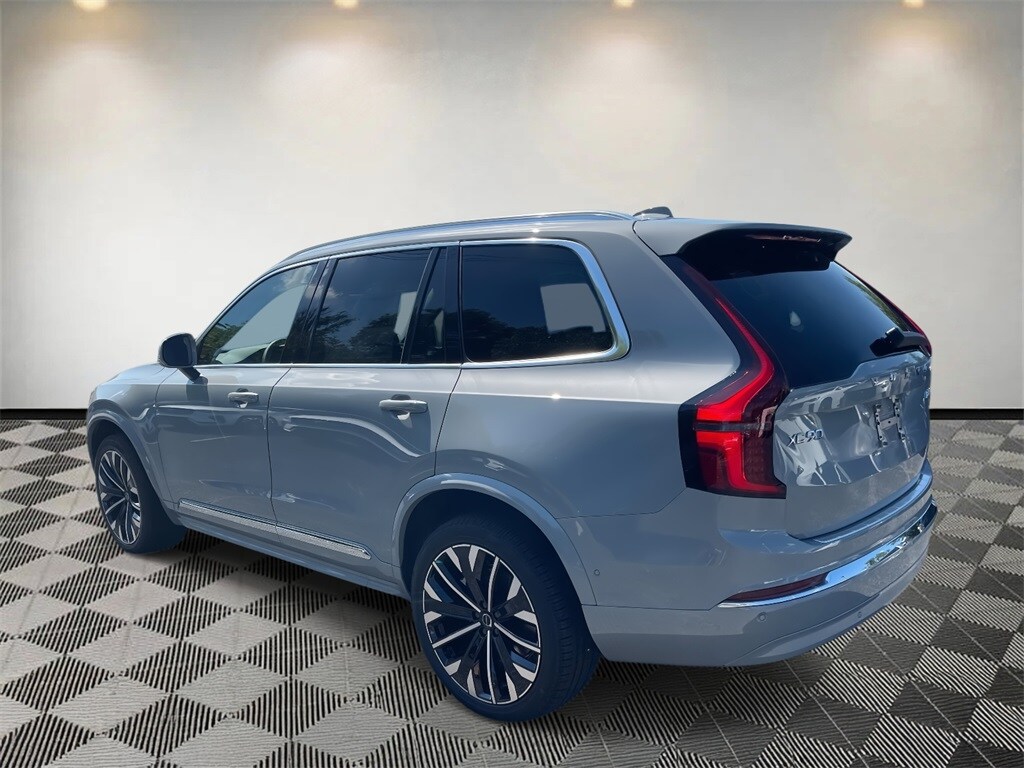 2026 Volvo XC90 Plus photo 4