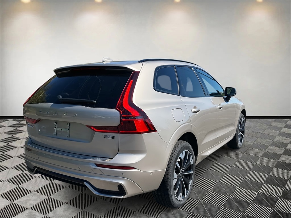 New 2026 Volvo XC60 B5 Plus SUV