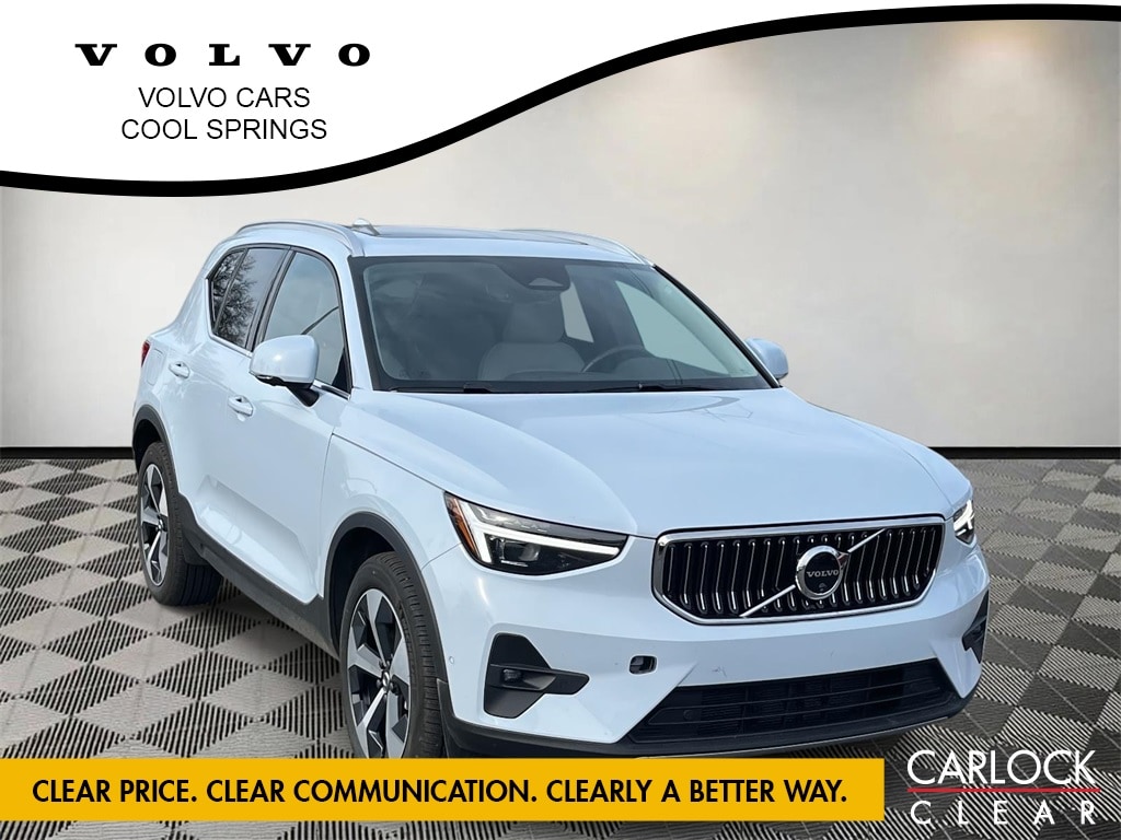 2025 Volvo XC40 Plus's photo