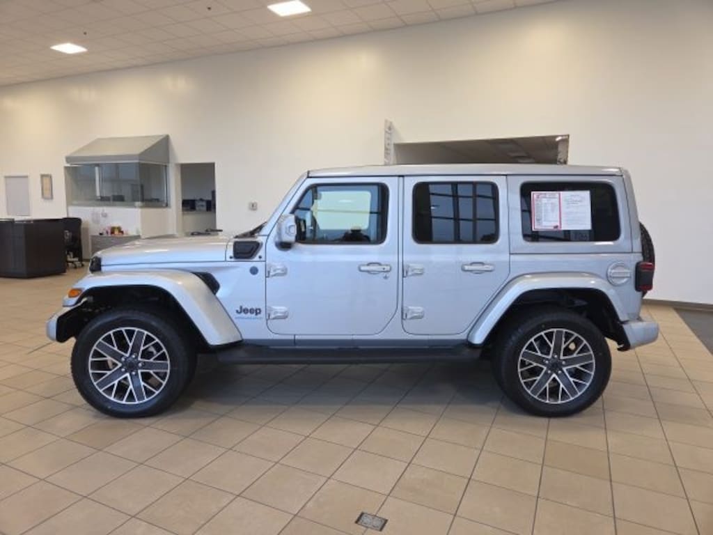 Used 2024 Jeep Wrangler 4xe High Altitude SUV