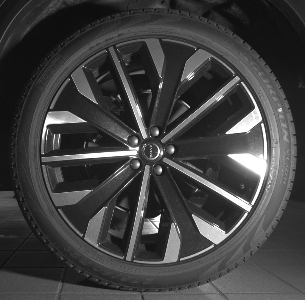 2026 Volvo XC90 Plus - Photo 26