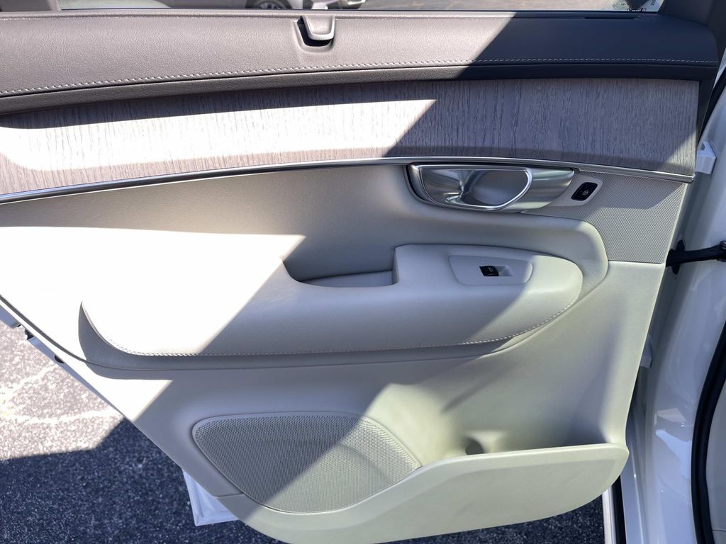 2026 Volvo XC90 Ultra - Photo 20