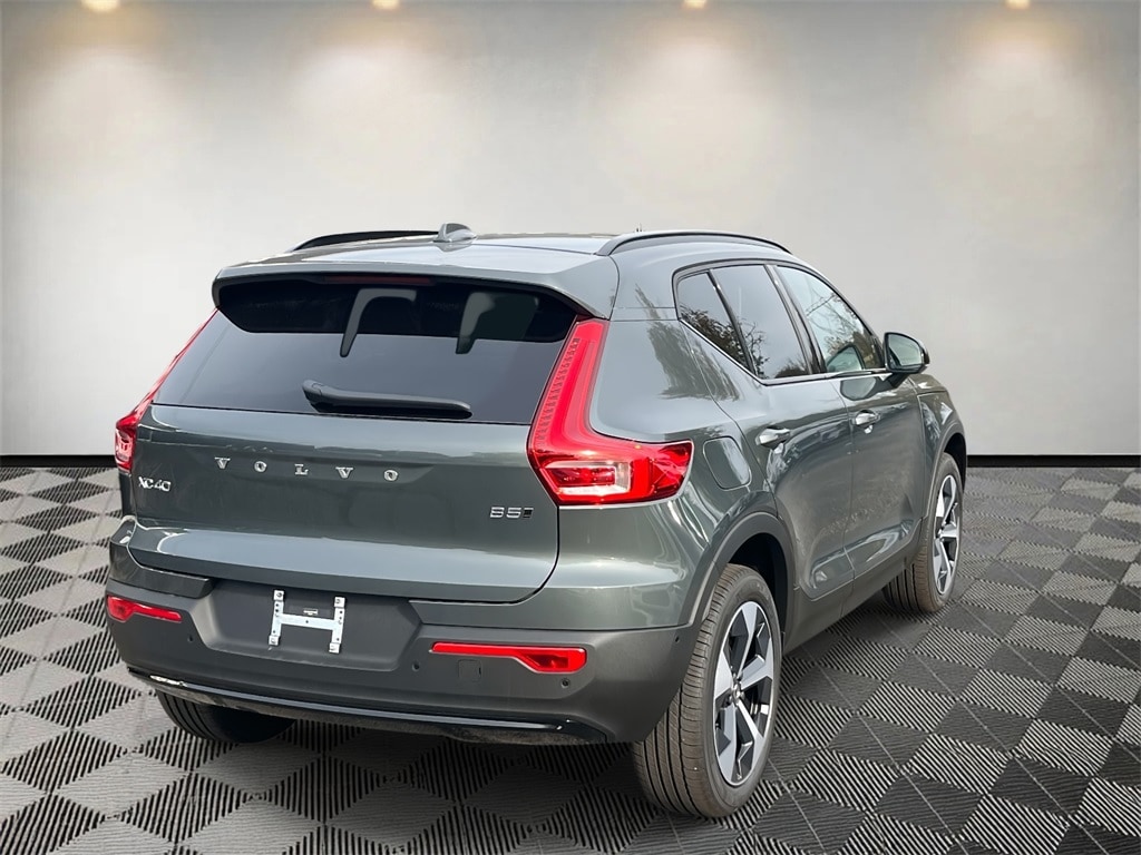 New 2026 Volvo XC40 B5 Plus SUV