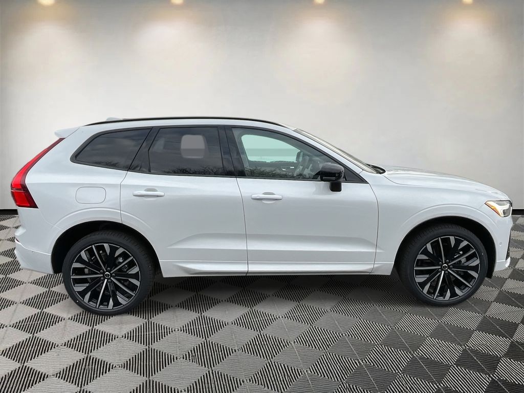 New 2026 Volvo XC60 plug-in hybrid T8 Ultra SUV