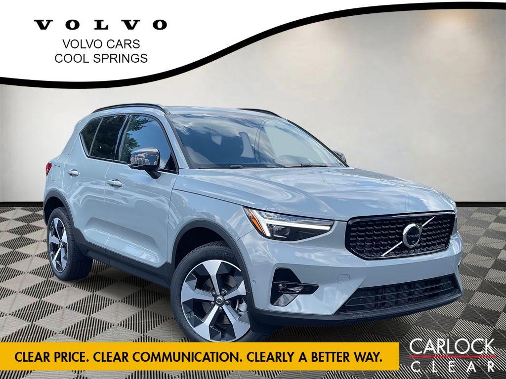2026 Volvo XC40 SUV 