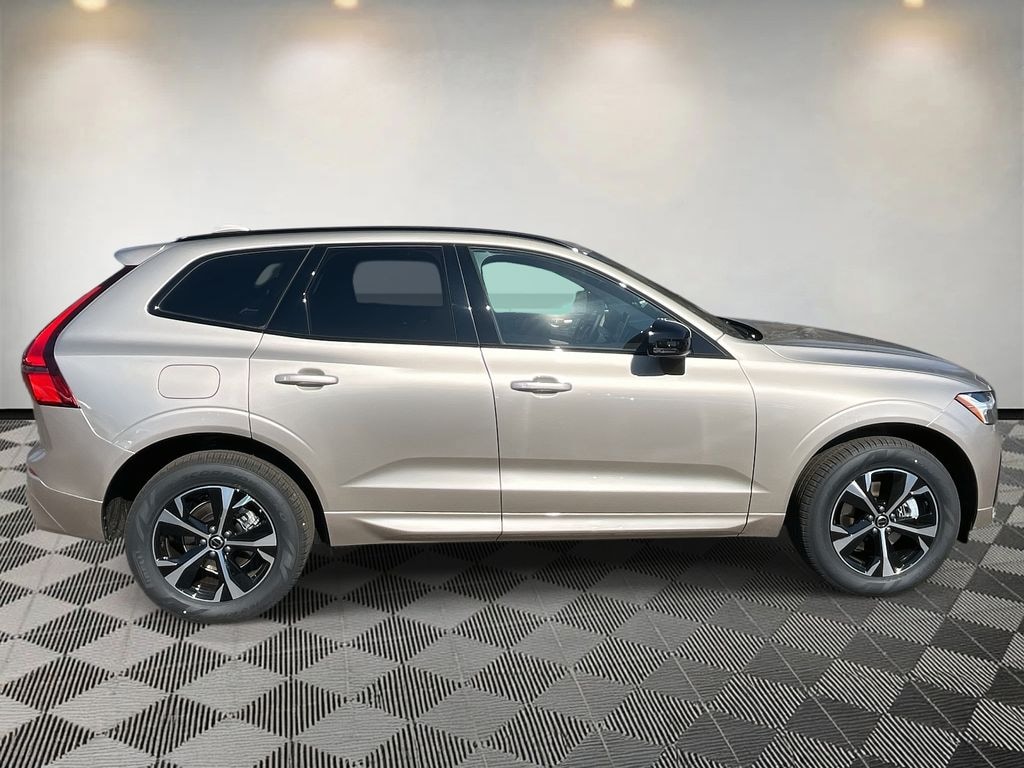 New 2026 Volvo XC60 B5 Core SUV