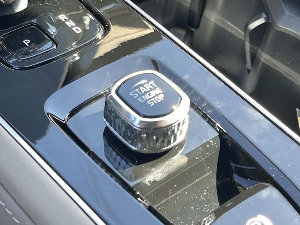 2026 Volvo XC90 Plus - Photo 32