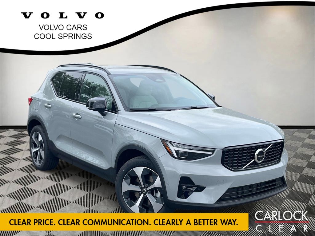 2026 Volvo XC40 SUV 