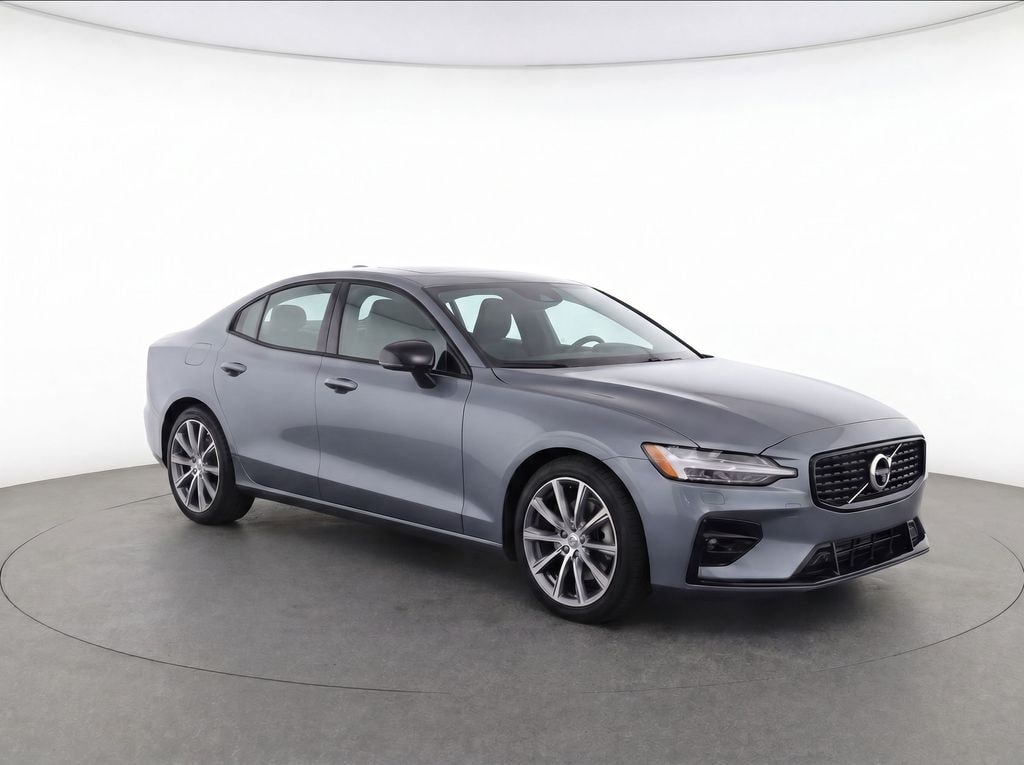 Used 2021 Volvo S60 T5 Momentum Sedan