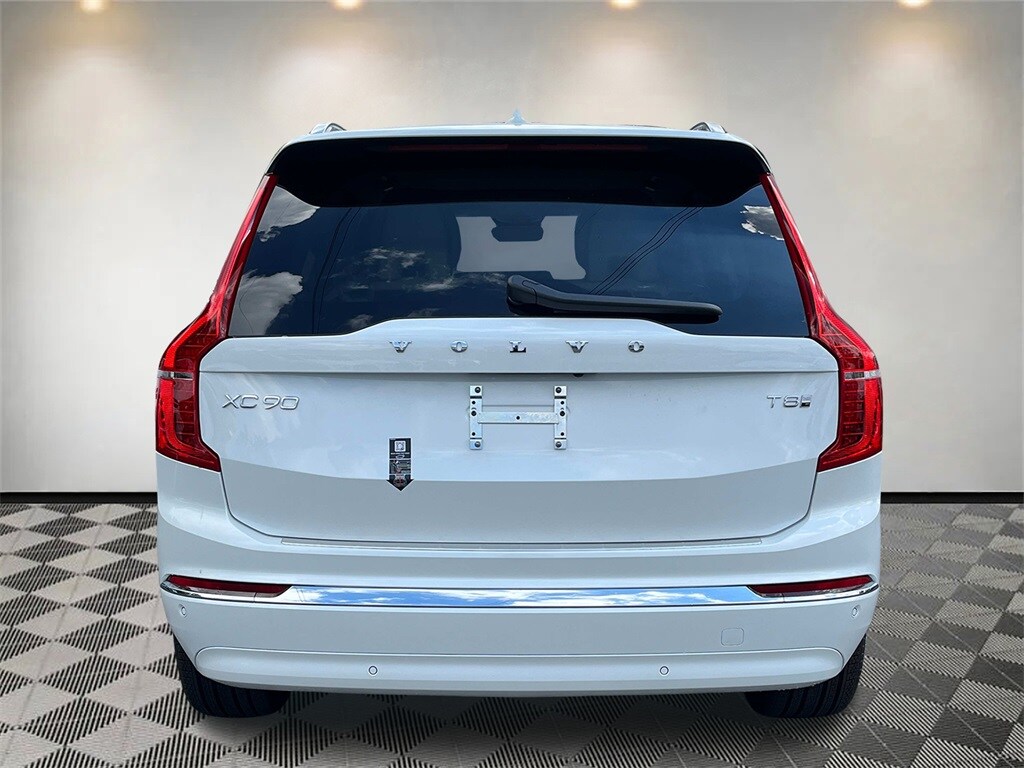 2025 Volvo XC90 T8 Plus photo 4
