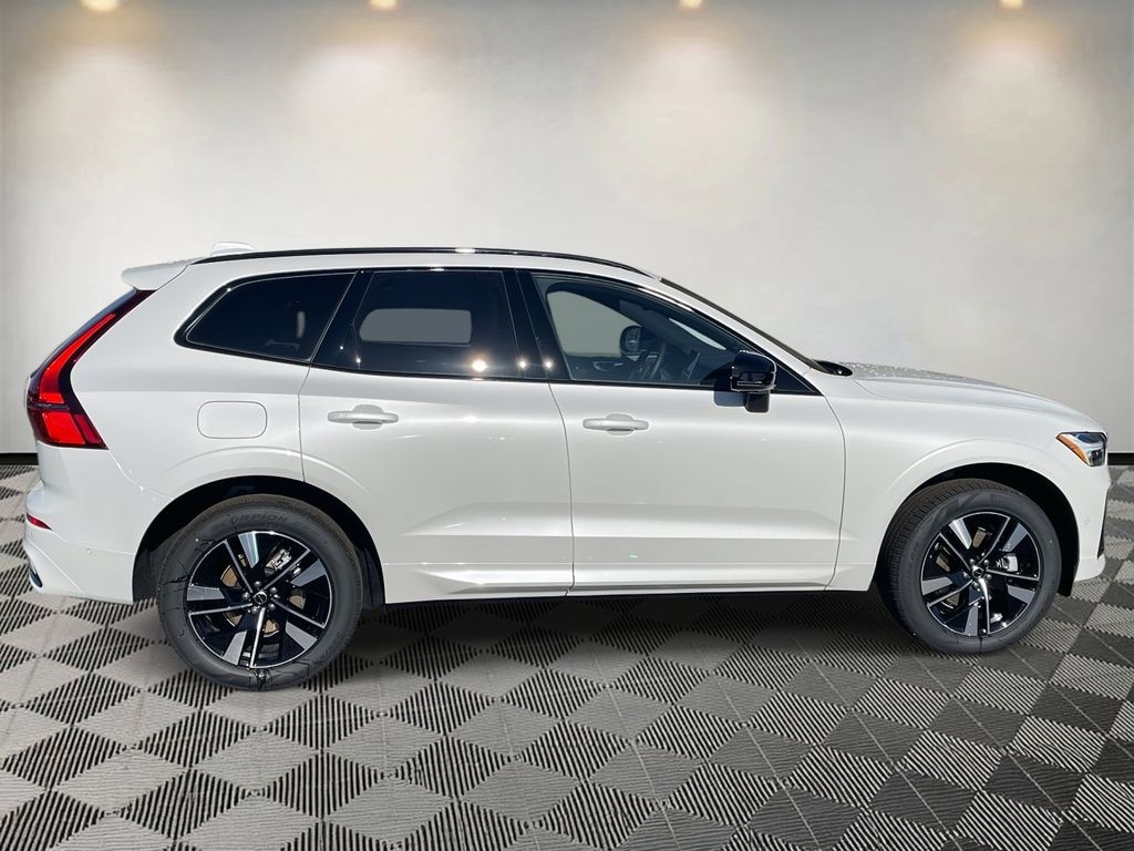 New 2026 Volvo XC60 B5 Plus SUV