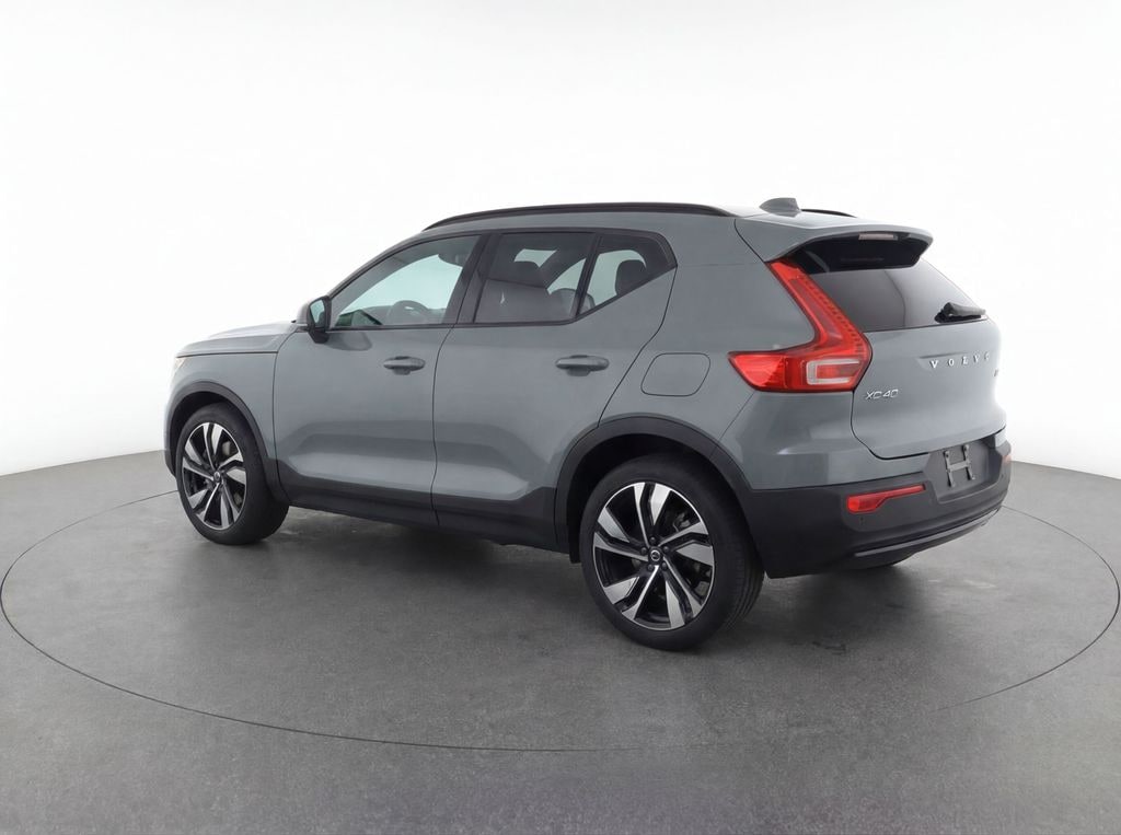 Used 2024 Volvo XC40 B5 Plus Dark SUV