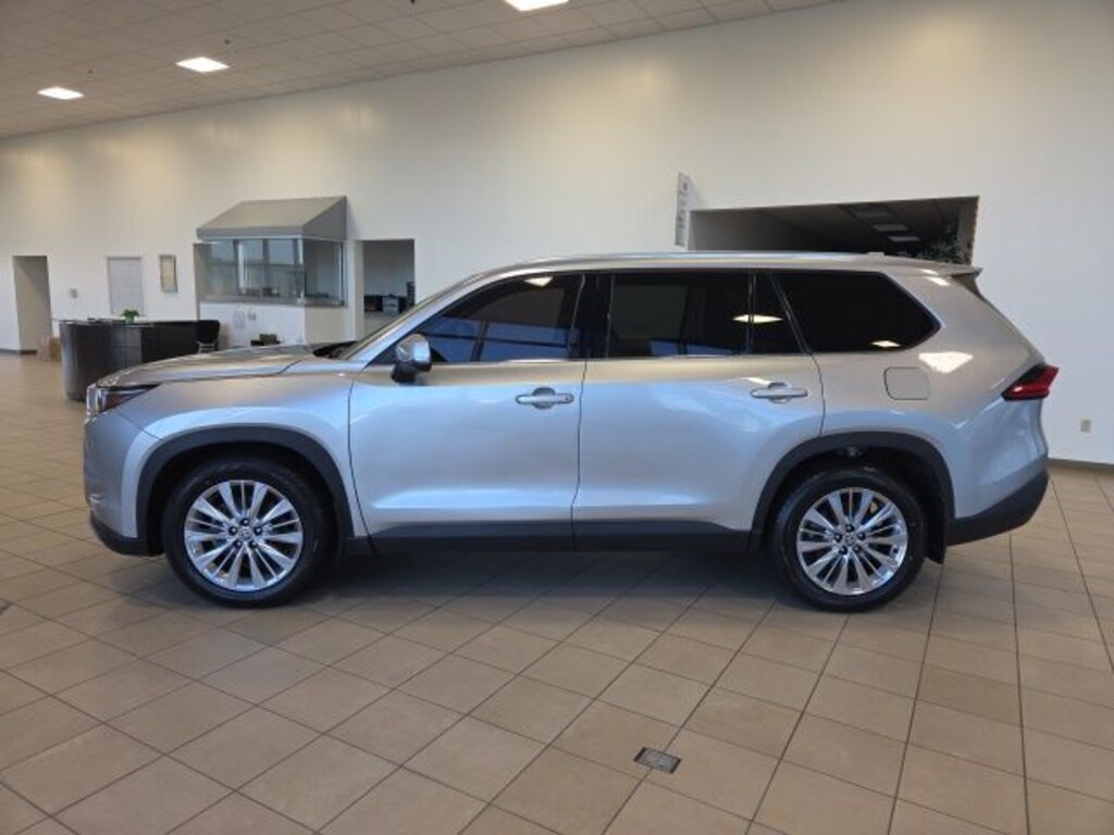 Used 2024 Toyota Grand Highlander SUV
