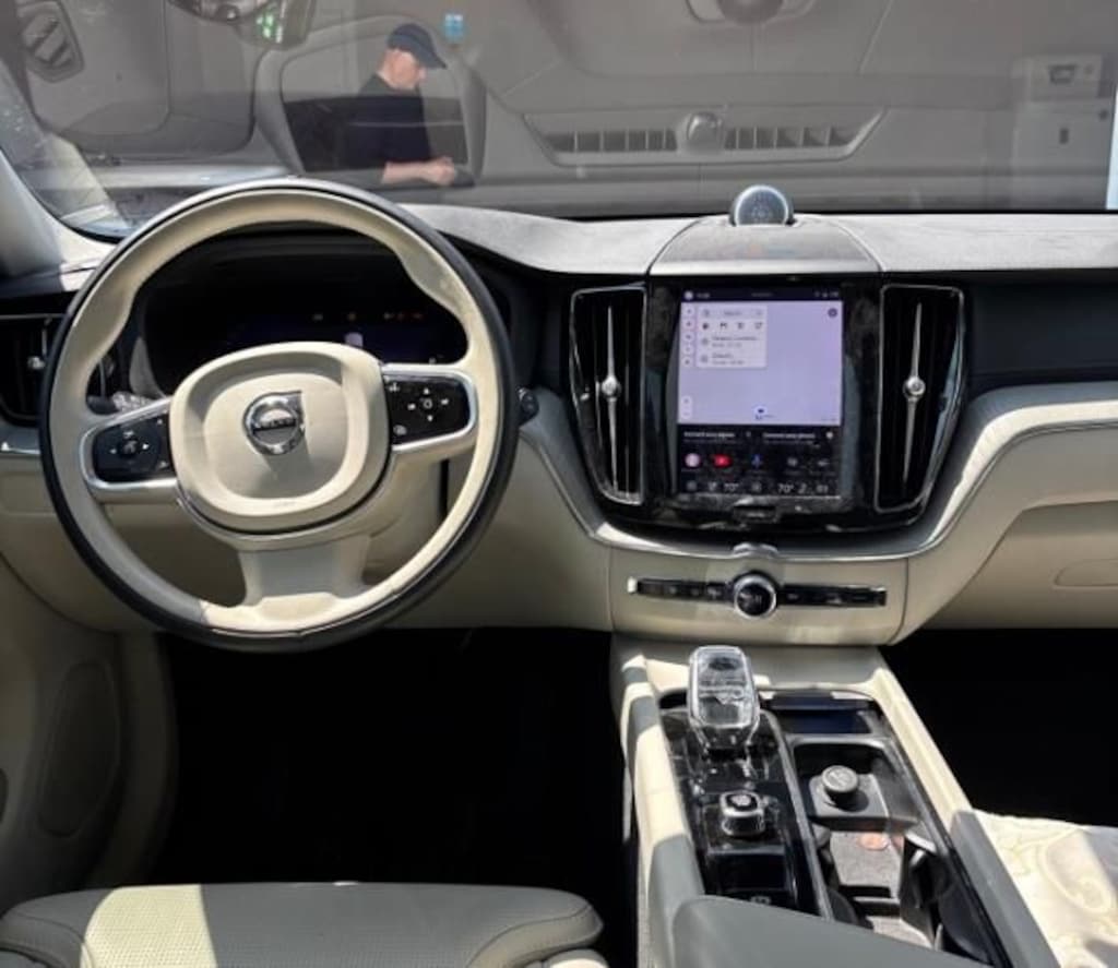 Used 2023 Volvo XC60 B6 AWD Ultimate Bright SUV