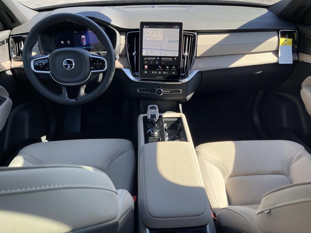 2026 Volvo XC90 Plus - Photo 16