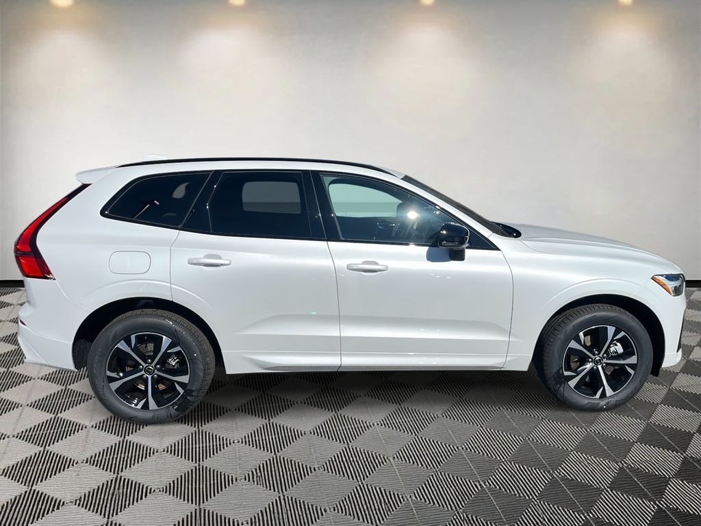 New 2026 Volvo XC60 B5 Core SUV