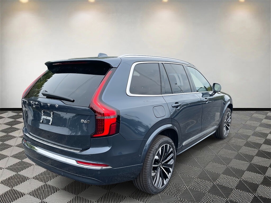 2026 Volvo XC90 Plus photo 3