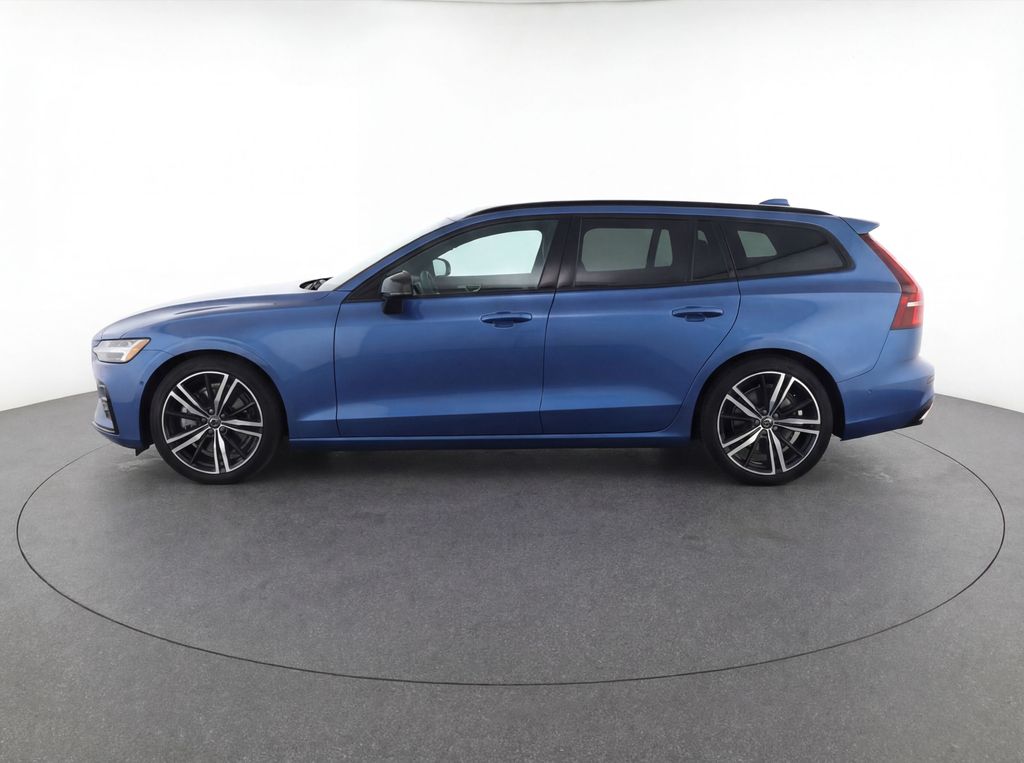 2021 Volvo V60 R-Design - Photo 6