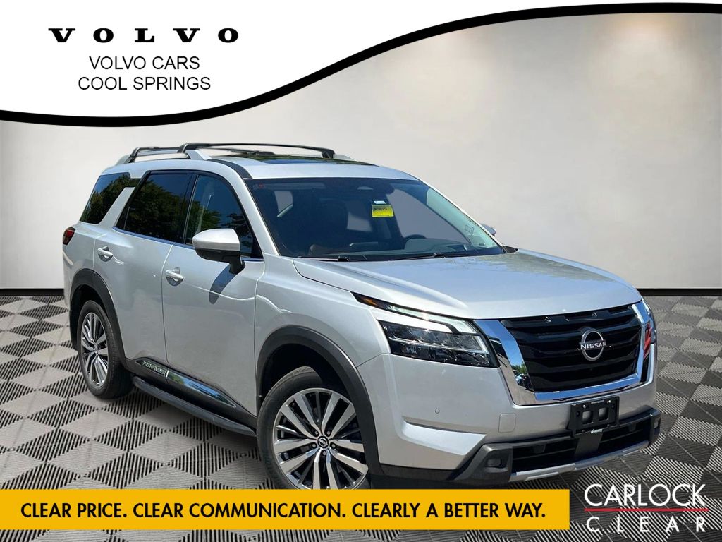 2022 Nissan Pathfinder Platinum 2WD's photo