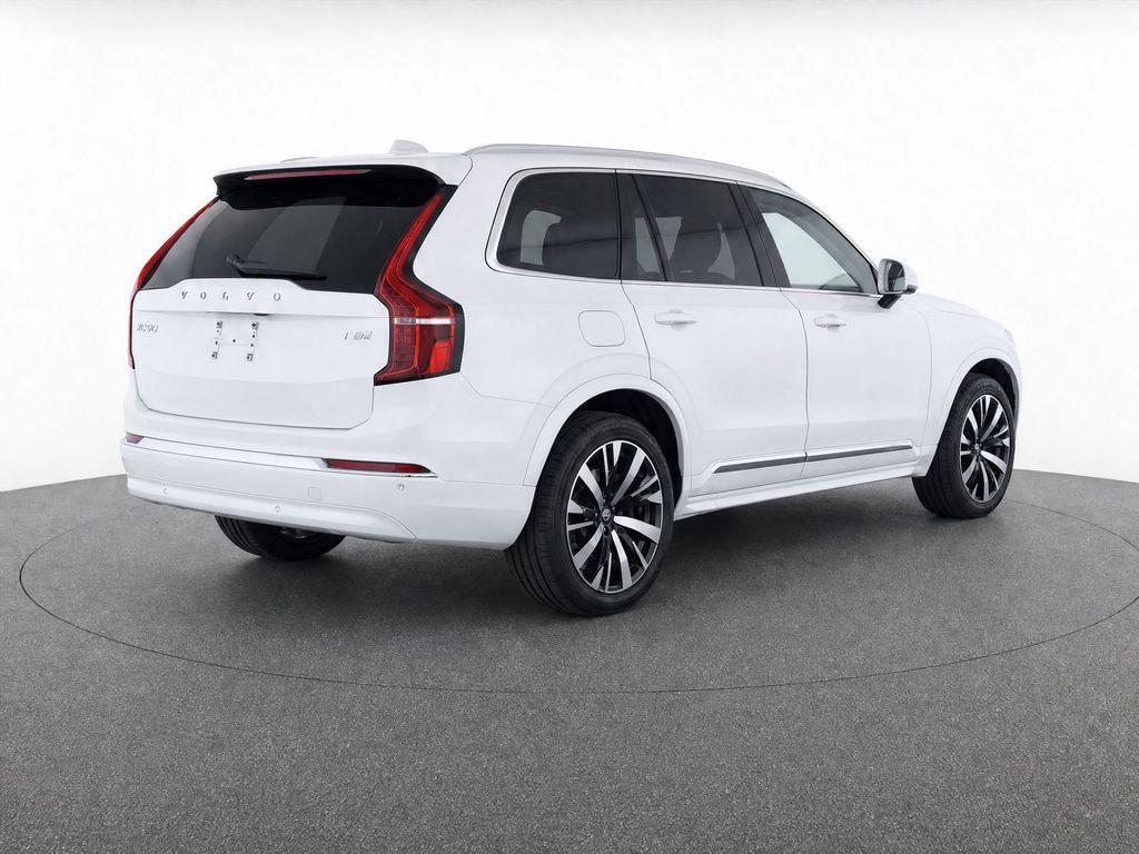 New 2026 Volvo XC90 plug-in hybrid T8 Core SUV