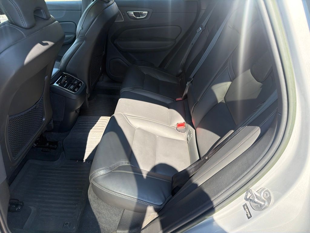 Used 2023 Volvo XC60 B5 AWD Ultimate Dark SUV