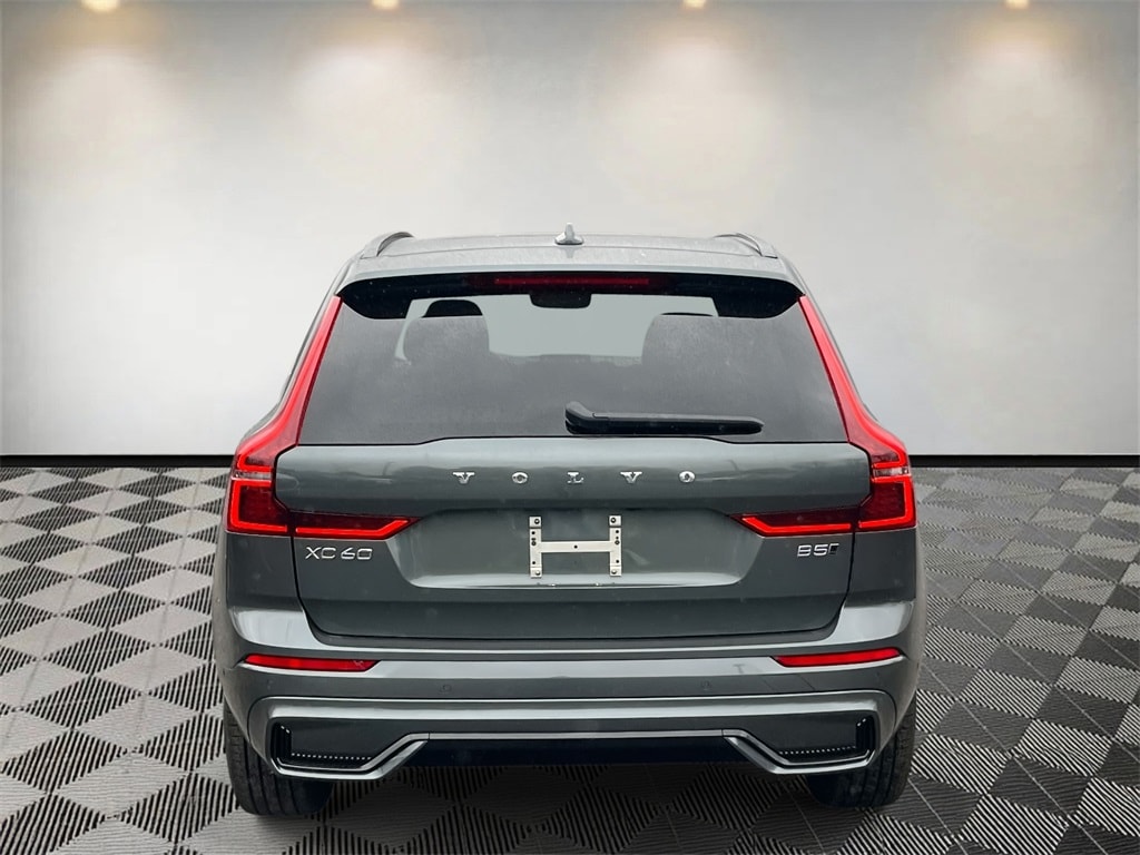 New 2026 Volvo XC60 B5 Plus SUV
