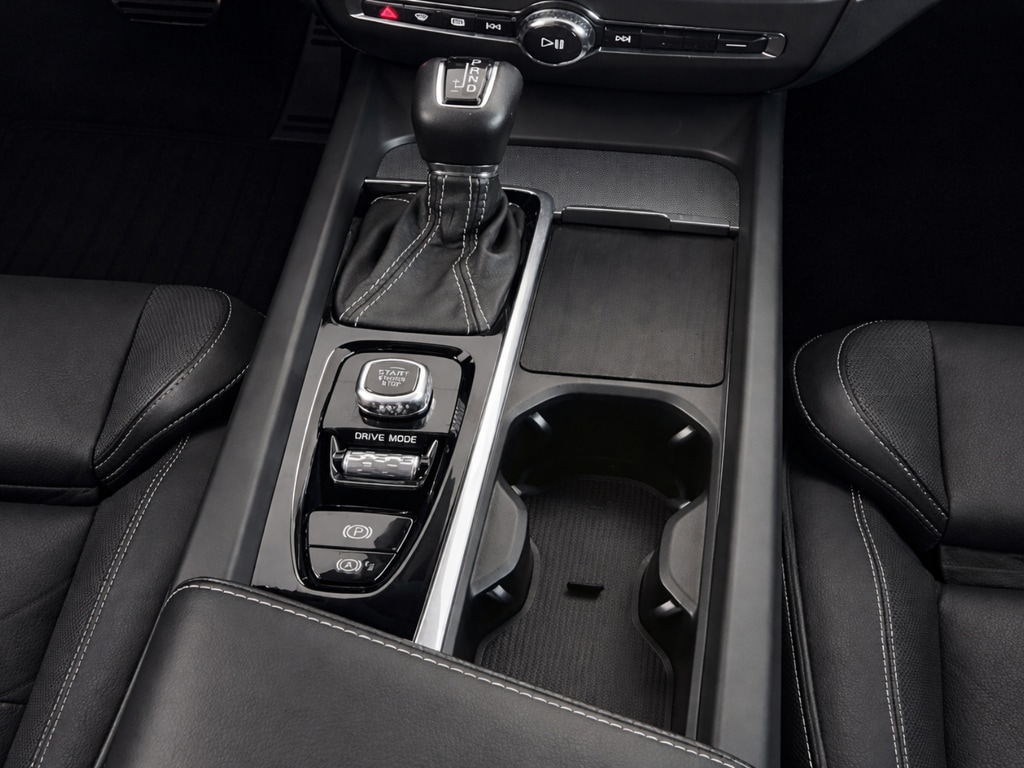 2021 Volvo V60 R-Design - Photo 22