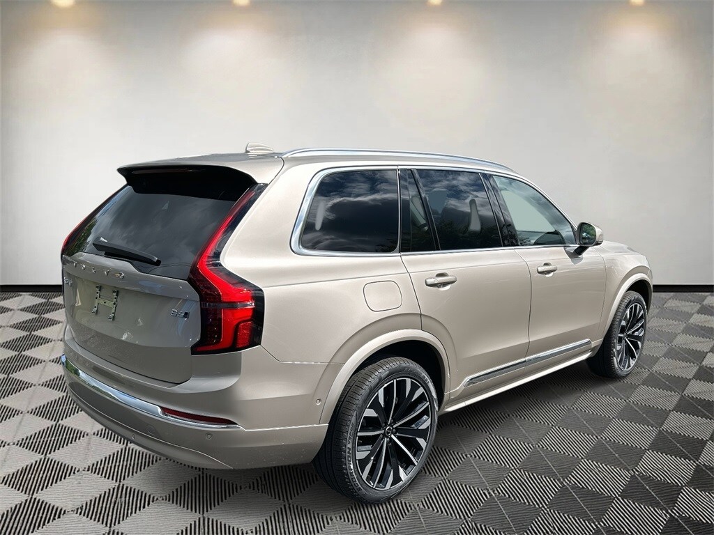 2025 Volvo XC90 photo 3