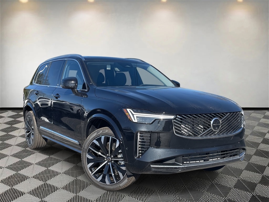 2025 Volvo XC90 plug-in hybrid SUV 