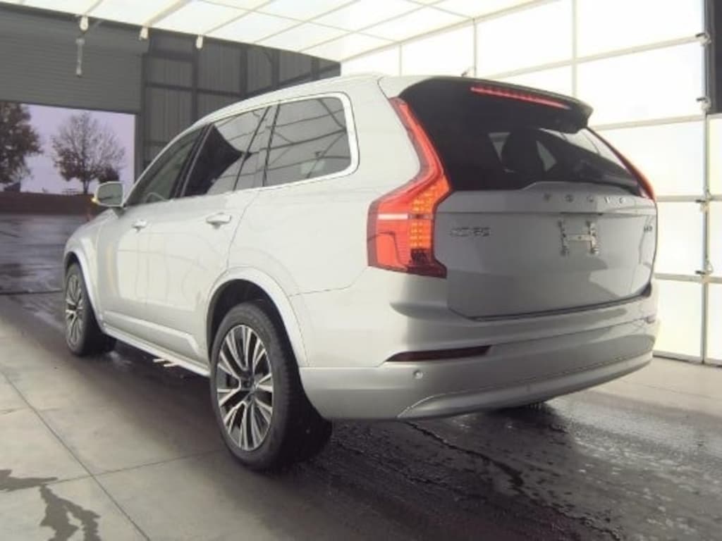 Certified 2022 Volvo XC90 T6 AWD Momentum 7 Seater SUV