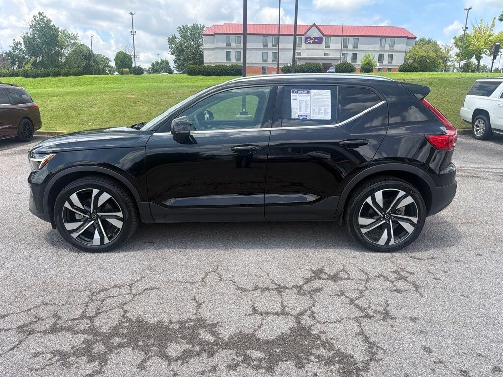 Certified 2024 Volvo XC40 B5 Plus Bright SUV