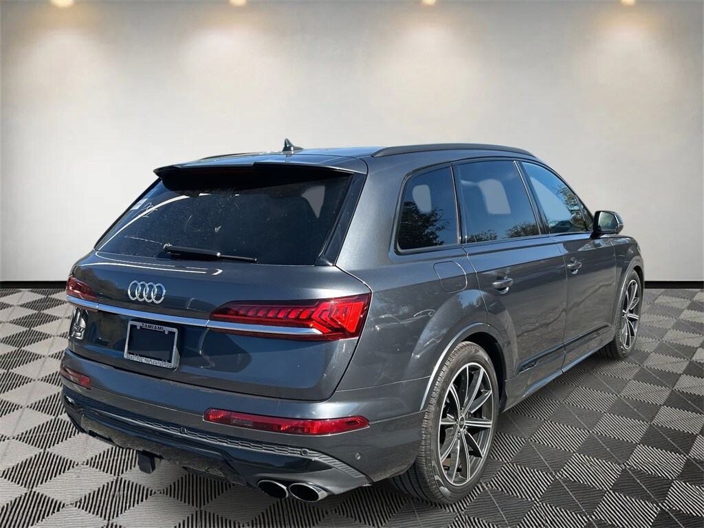 2021 Audi SQ7 Premium Plus photo 2