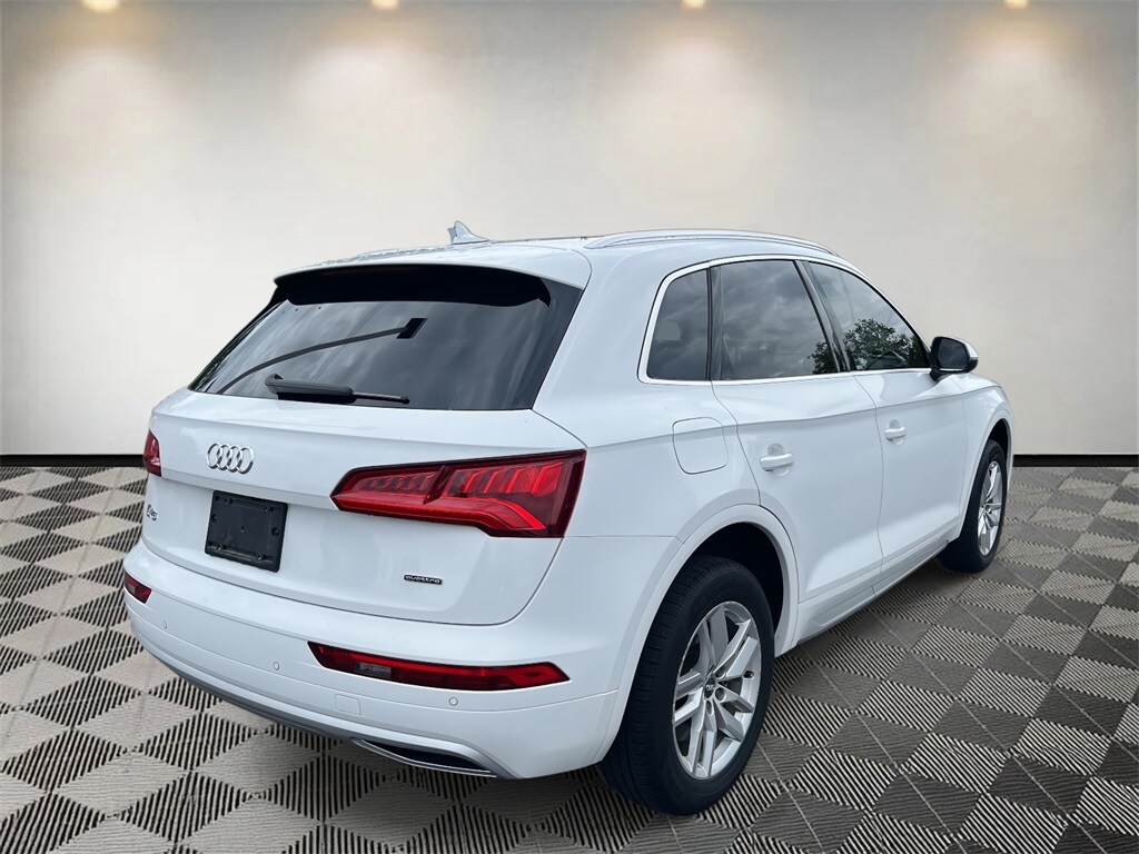2020 Audi Q5 45 Premium photo 2