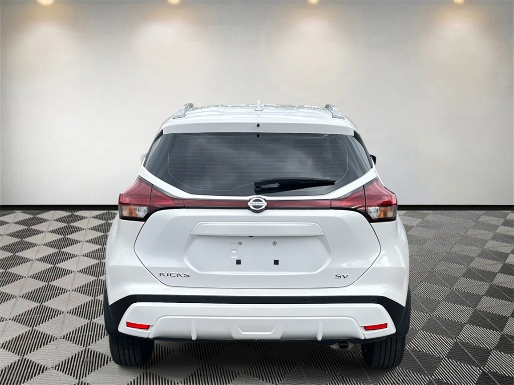 2021 Nissan Kicks SV photo 3